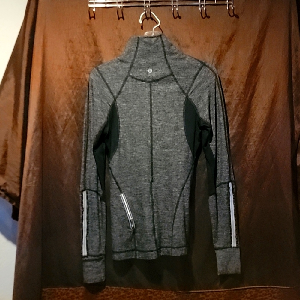 Woman's pullover - Picture 3 of 3